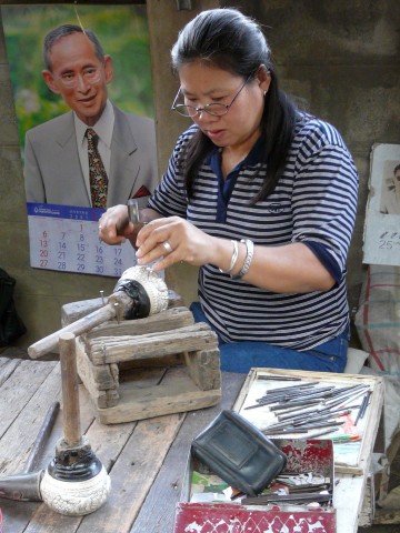 silver artiste in San Kamphaeng